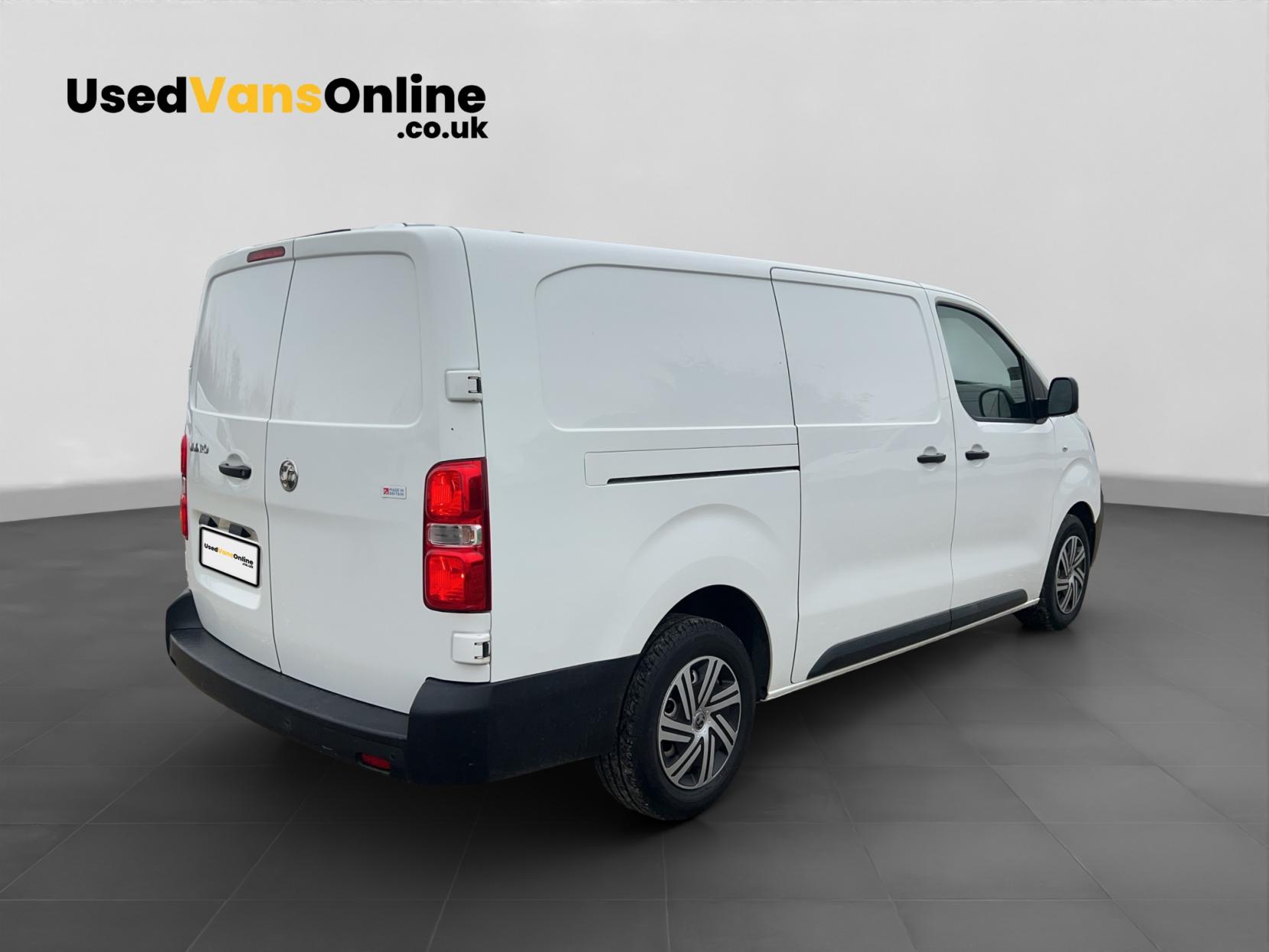 Vauxhall Vivaro 2.0 Turbo D 3100 Dynamic Panel Van 6dr Diesel Auto L2 H1 Euro 6 (s/s) (145 ps)