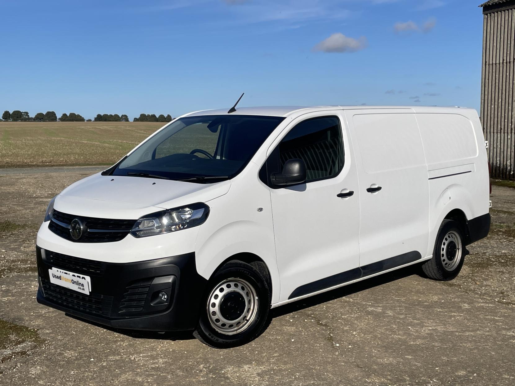 Vauxhall Vivaro 2.0 Turbo D 3100 Dynamic Panel Van 6dr Diesel Auto L2 H1 Euro 6 (s/s) (145 ps)