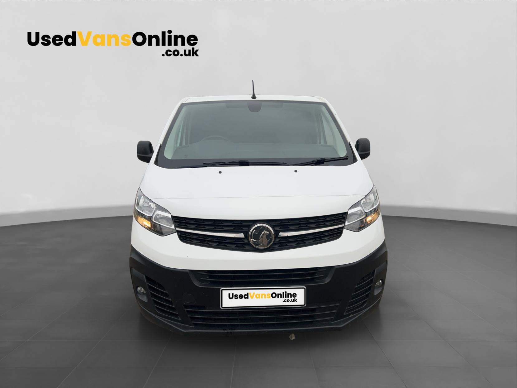 Vauxhall Vivaro 2.0 Turbo D 3100 Dynamic Panel Van 6dr Diesel Auto L2 H1 Euro 6 (s/s) (145 ps)