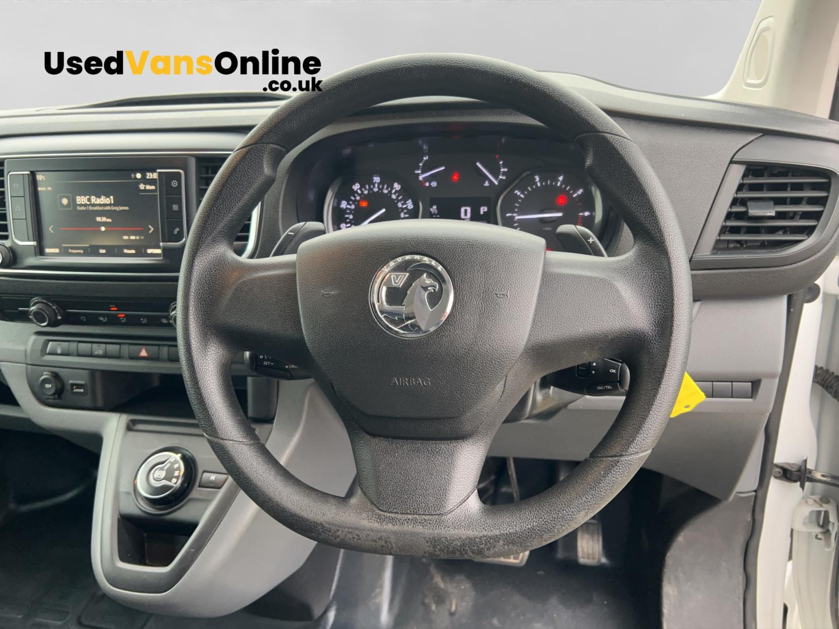 Vauxhall Vivaro 2.0 Turbo D 3100 Dynamic Panel Van 6dr Diesel Auto L2 H1 Euro 6 (s/s) (145 ps)