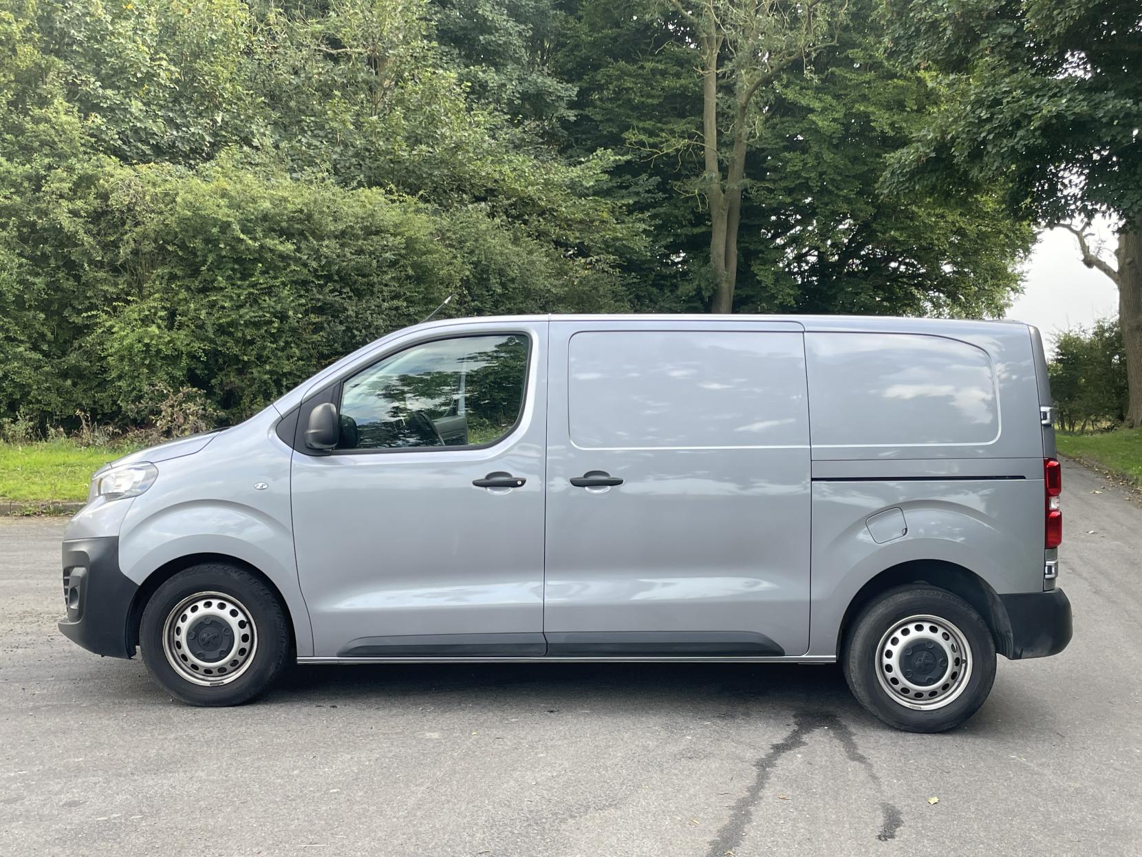 Peugeot Expert 1.5 BlueHDi 1000 Professional Premium + Standard Panel Van 6dr Diesel Manual MWB Euro 6 (s/s) (100 bhp)