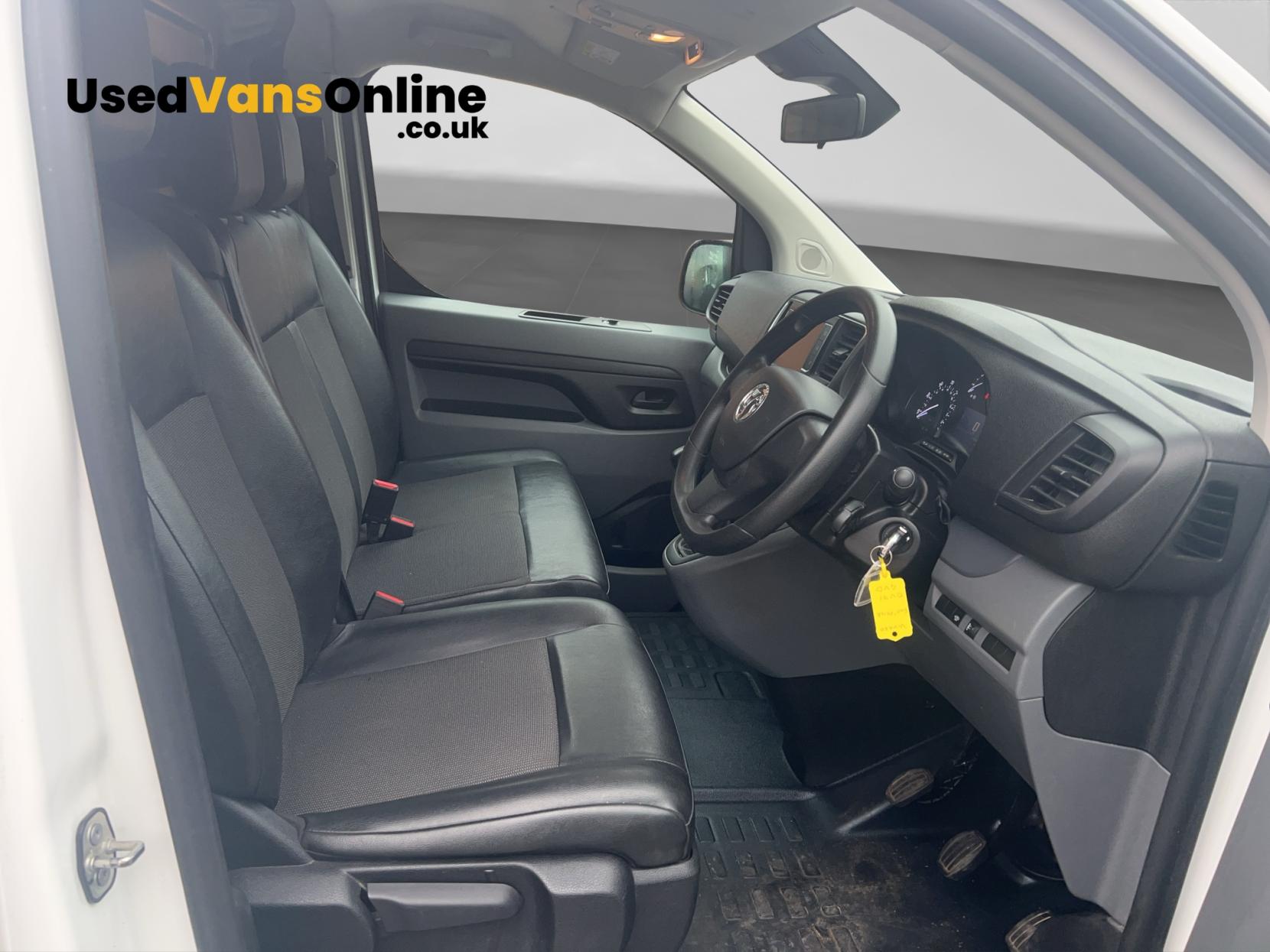 Vauxhall Vivaro 1.5 Turbo D 2700 Dynamic Panel Van 6dr Diesel Manual L1 H1 Euro 6 (s/s) (100 ps)