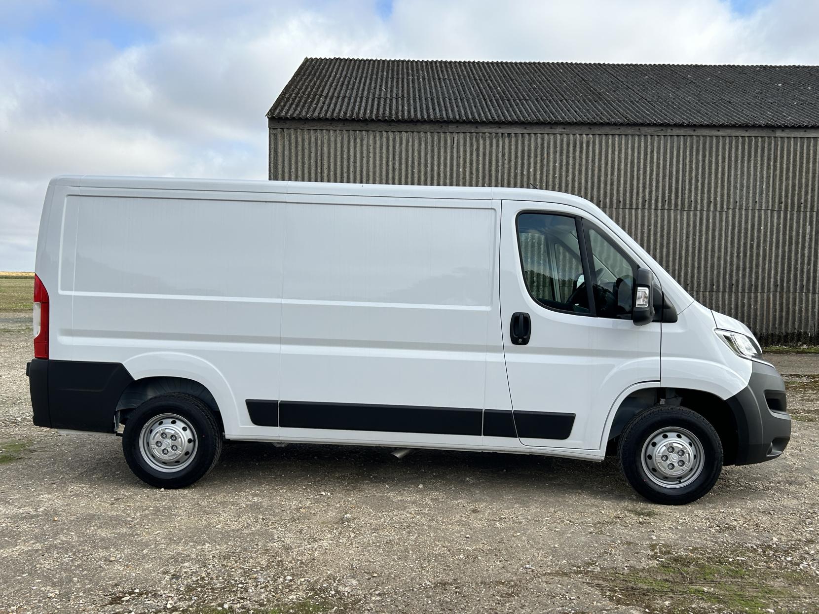 Citroen Relay 2.2 BlueHDi 35 Enterprise Edition Panel Van 5dr Diesel Manual L2 Euro 6 (s/s) (140 ps)