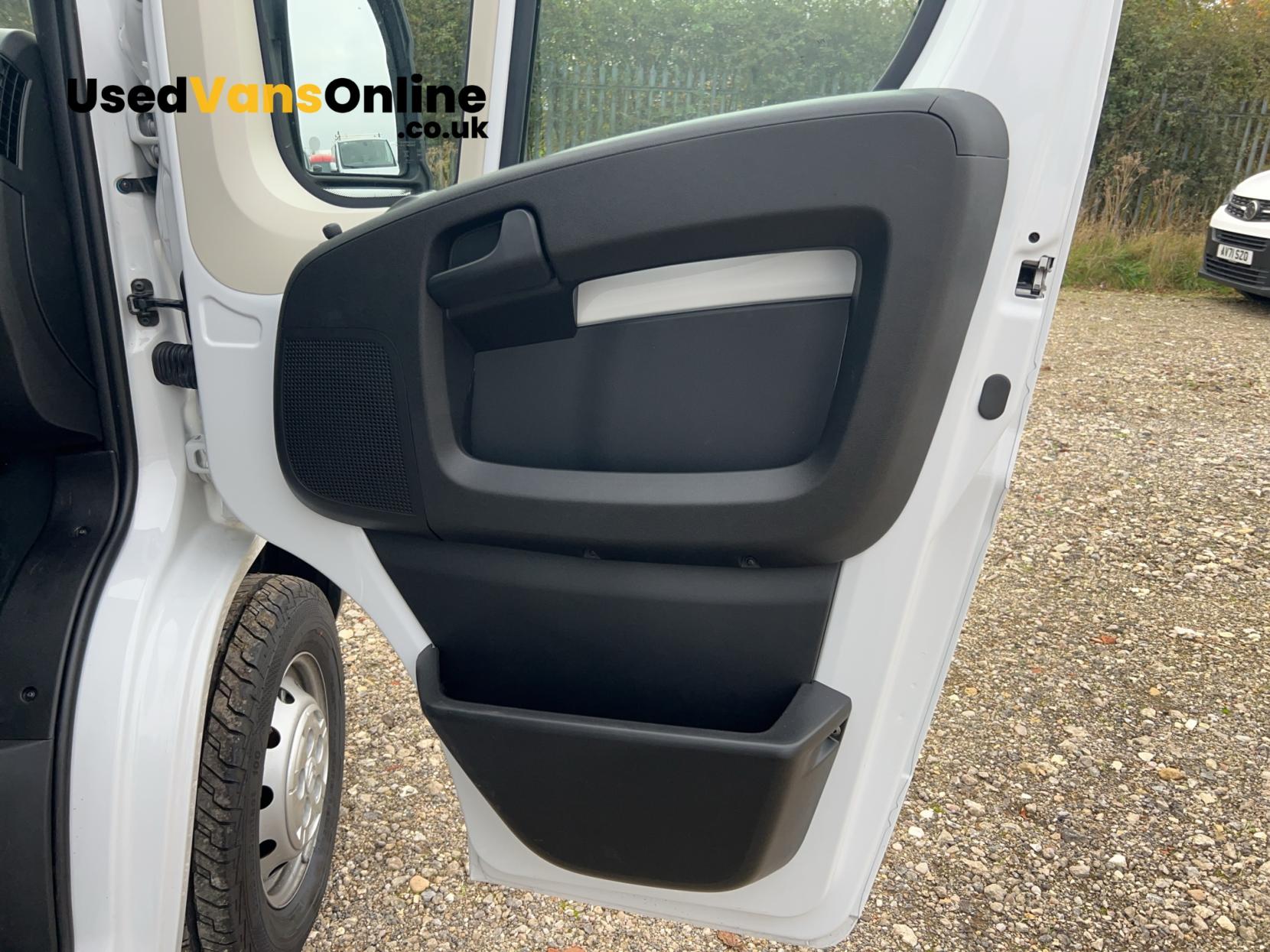 Citroen Relay 2.2 BlueHDi 35 Enterprise Edition Panel Van 5dr Diesel Manual L2 Euro 6 (s/s) (140 ps)