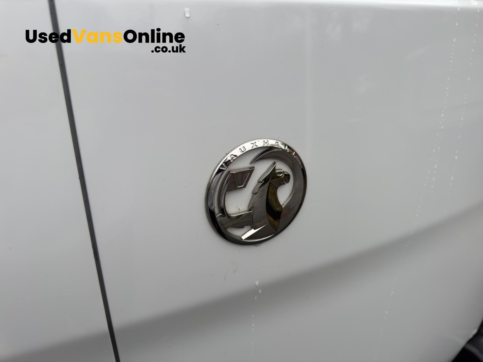 Vauxhall Vivaro 2.0 Turbo D 3100 Dynamic Panel Van 6dr Diesel Auto L2 H1 Euro 6 (s/s) (145 ps)