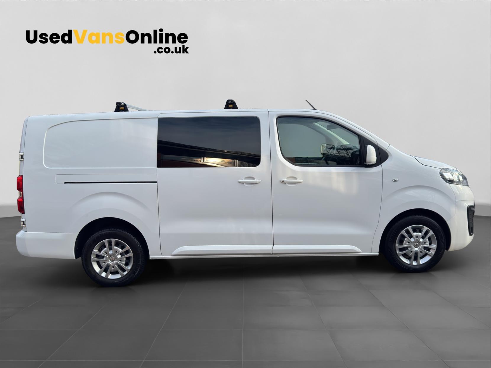 Vauxhall Vivaro 2.0 Turbo D 3100 Sportive Crew Van Double Cab 5dr Diesel Manual L2 H1 Euro 6 (s/s) (120 ps)