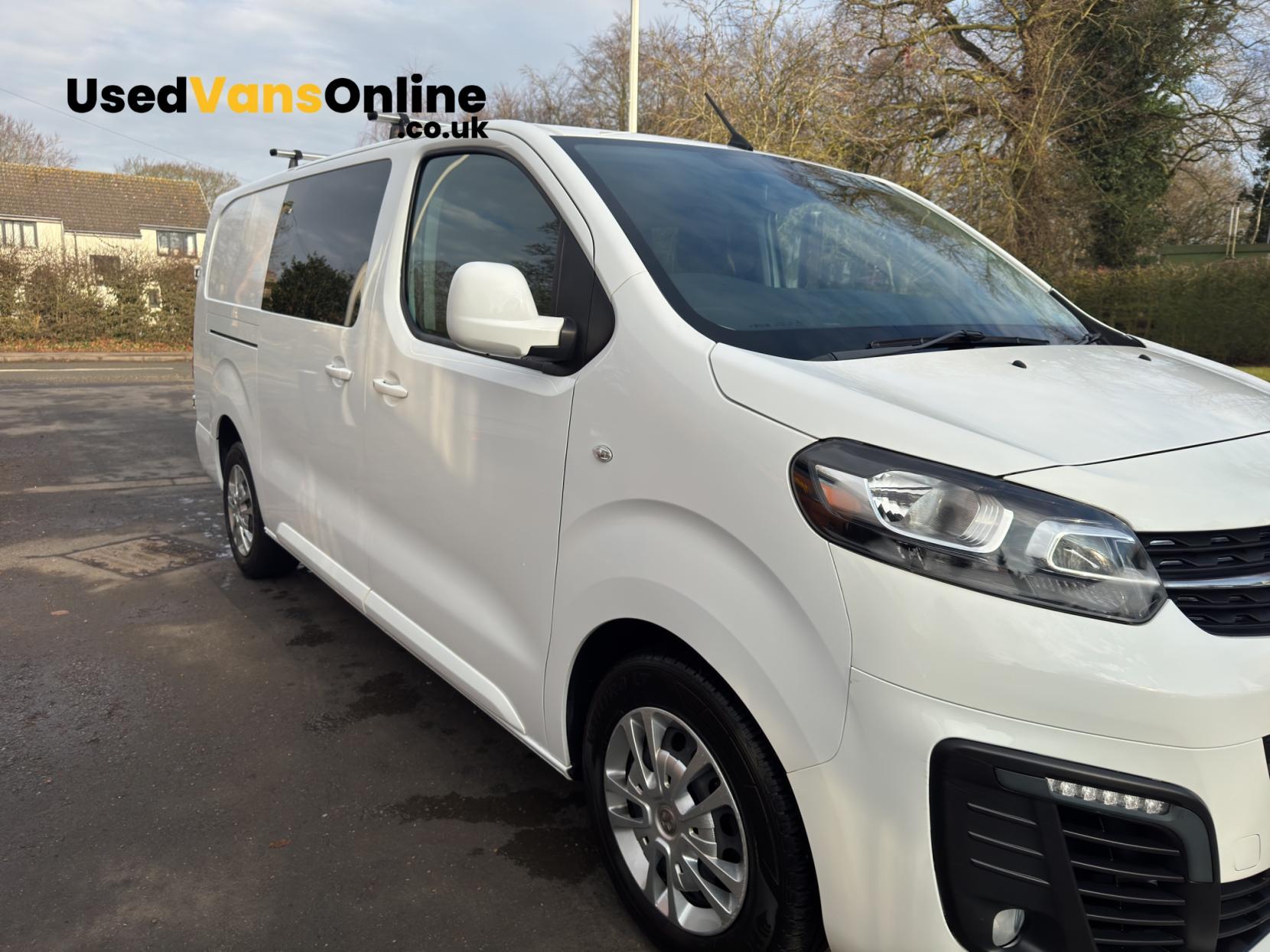 Vauxhall Vivaro 2.0 Turbo D 3100 Sportive Crew Van Double Cab 5dr Diesel Manual L2 H1 Euro 6 (s/s) (120 ps)