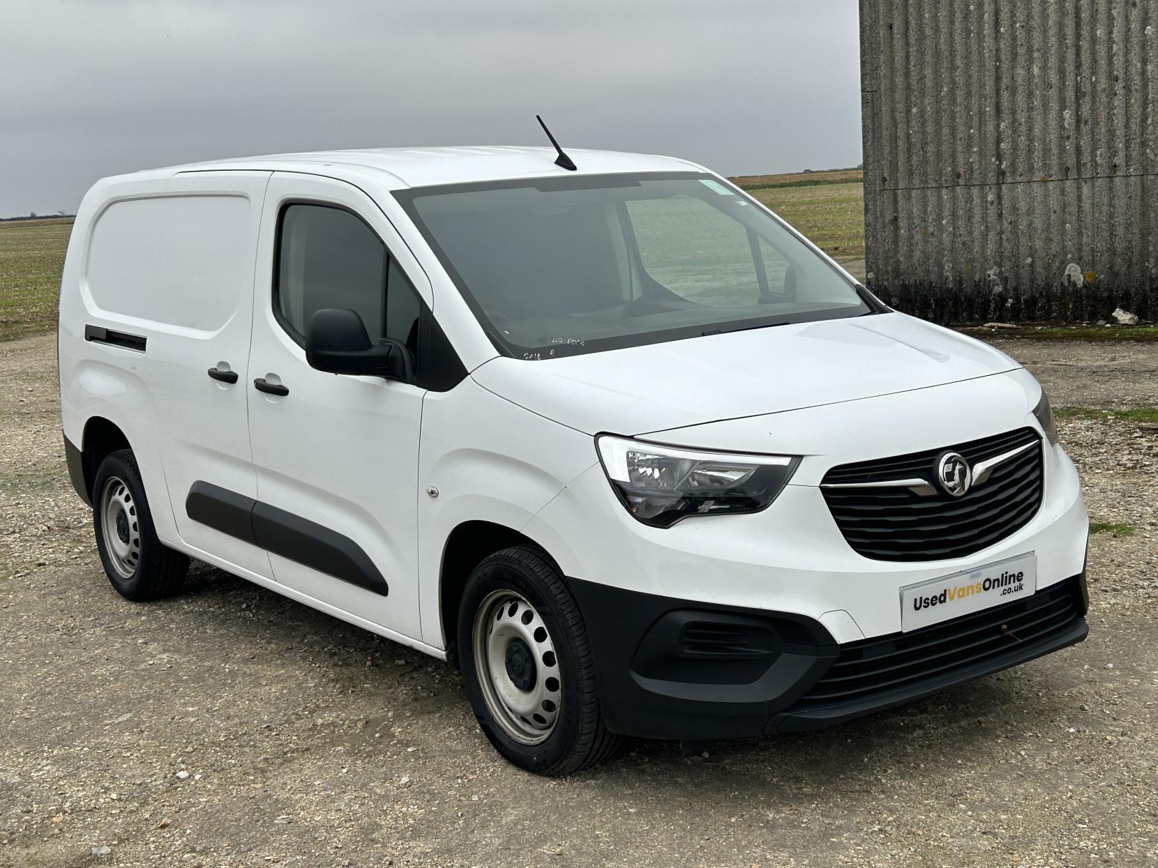 Vauxhall Combo 1.5 Turbo D 2300 Dynamic Panel Van 4dr Diesel Manual L2 H1 Euro 6 (100 ps)