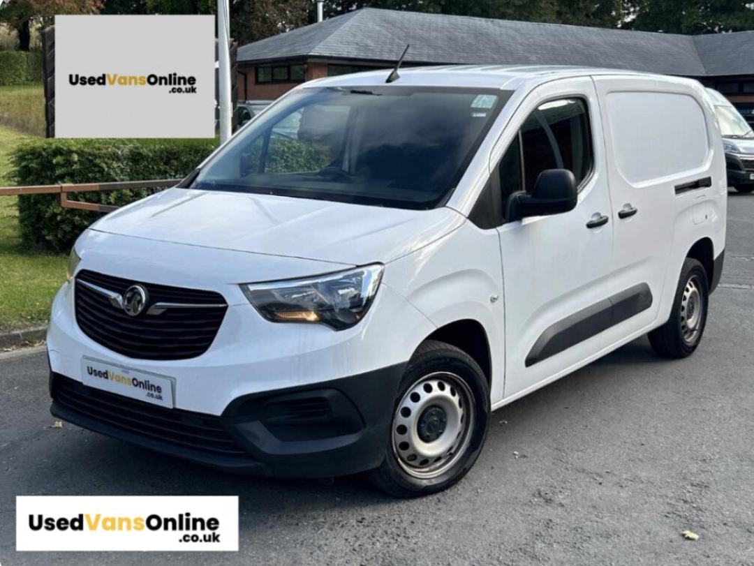 Vauxhall Combo 1.5 Turbo D 2300 Dynamic Panel Van 4dr Diesel Manual L2 H1 Euro 6 (100 ps)