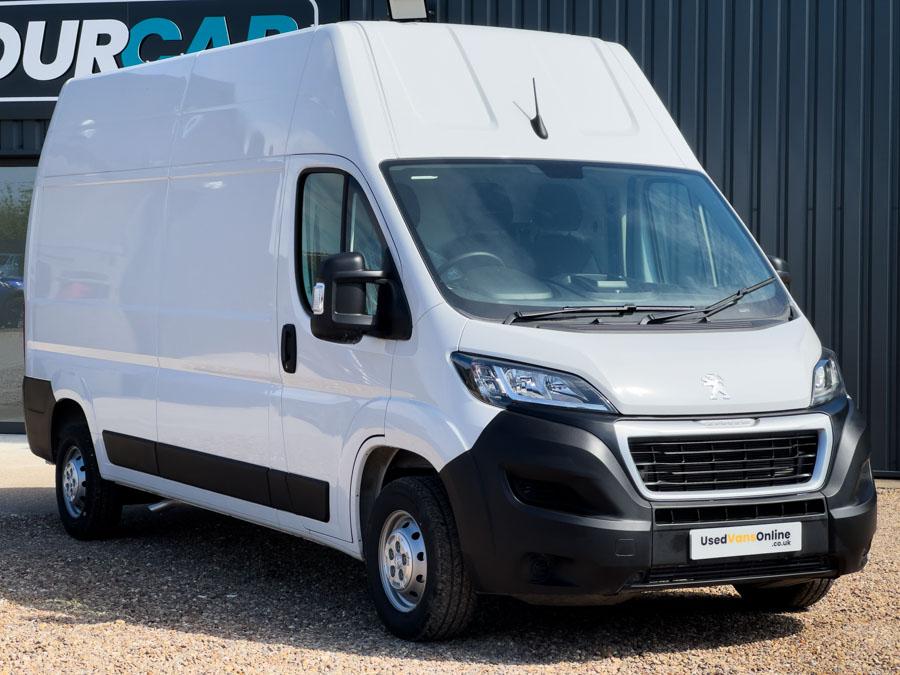 Peugeot Boxer 2.2 BlueHDi 335 Professional Premium + Panel Van 5dr Diesel Manual L3 Extra High Roof Euro 6 (s/s) (140 ps)