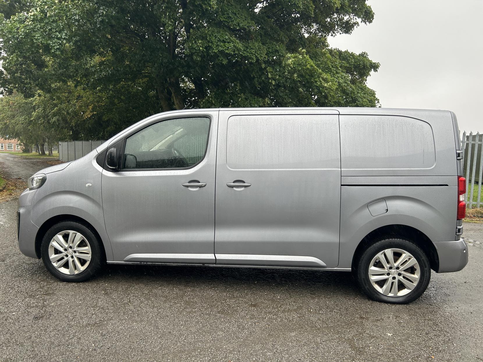 Peugeot Expert 2.0 BlueHDi 1400 Asphalt Premium Standard Panel Van 6dr Diesel Manual MWB Euro 6 (s/s) (145 ps)