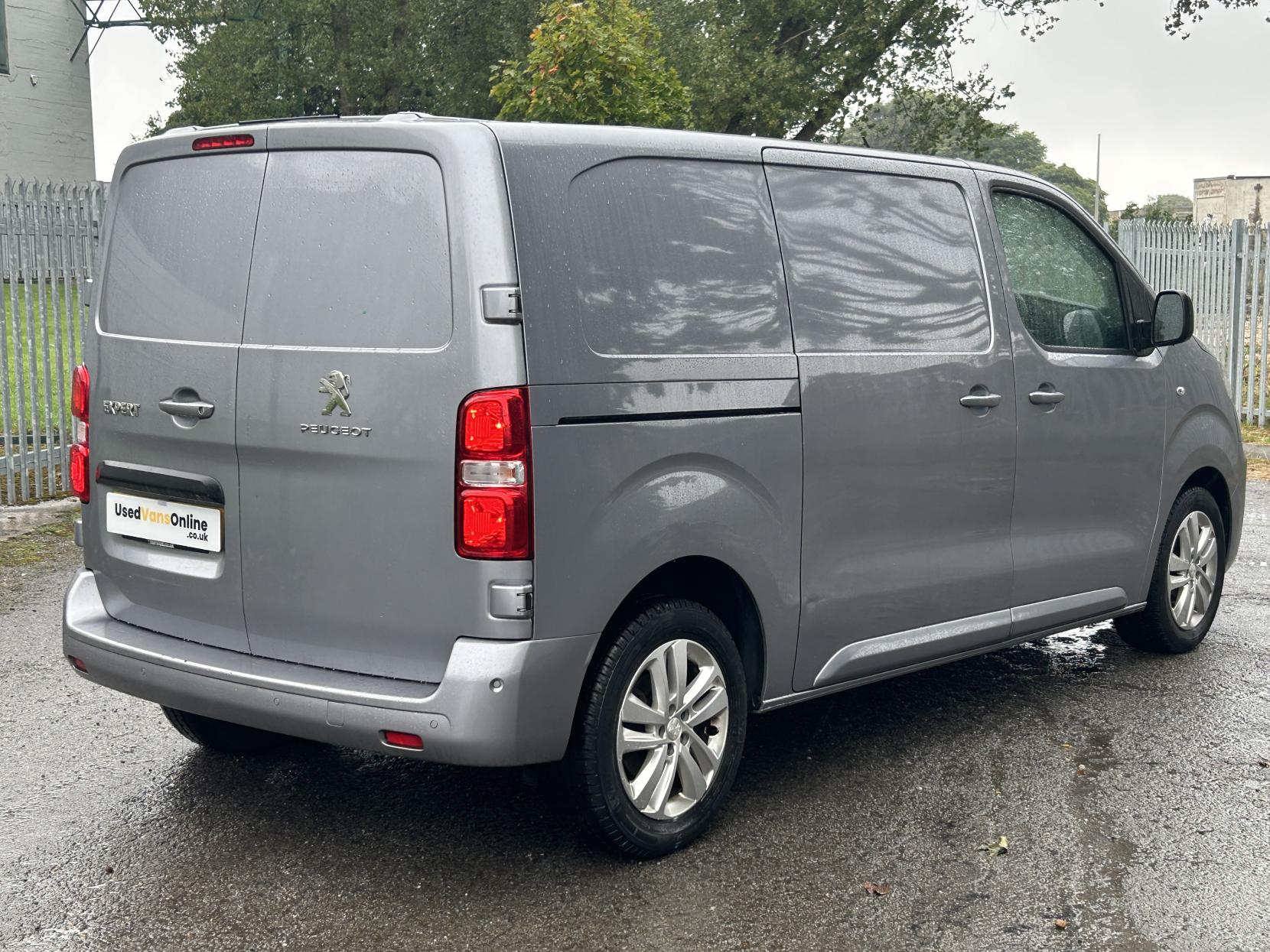 Peugeot Expert 2.0 BlueHDi 1400 Asphalt Premium Standard Panel Van 6dr Diesel Manual MWB Euro 6 (s/s) (145 ps)