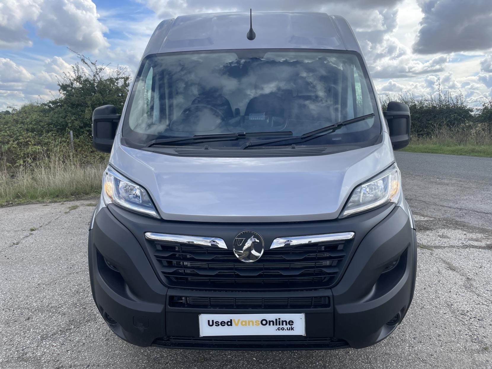 Vauxhall Movano 2.2 CDTi 3500 BiTurbo HDT Prime Panel Van 5dr Diesel Manual FWD L4 Medium Roof Euro 6 (s/s) (140 ps)