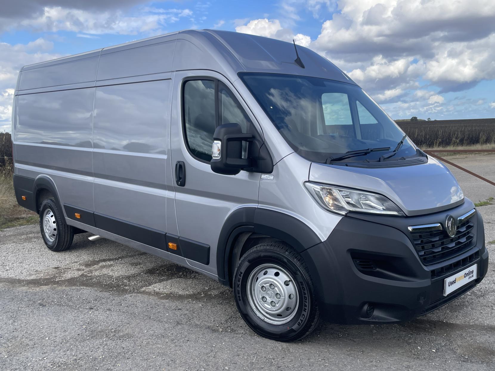 Vauxhall Movano 2.2 CDTi 3500 BiTurbo HDT Prime Panel Van 5dr Diesel Manual FWD L4 Medium Roof Euro 6 (s/s) (140 ps)