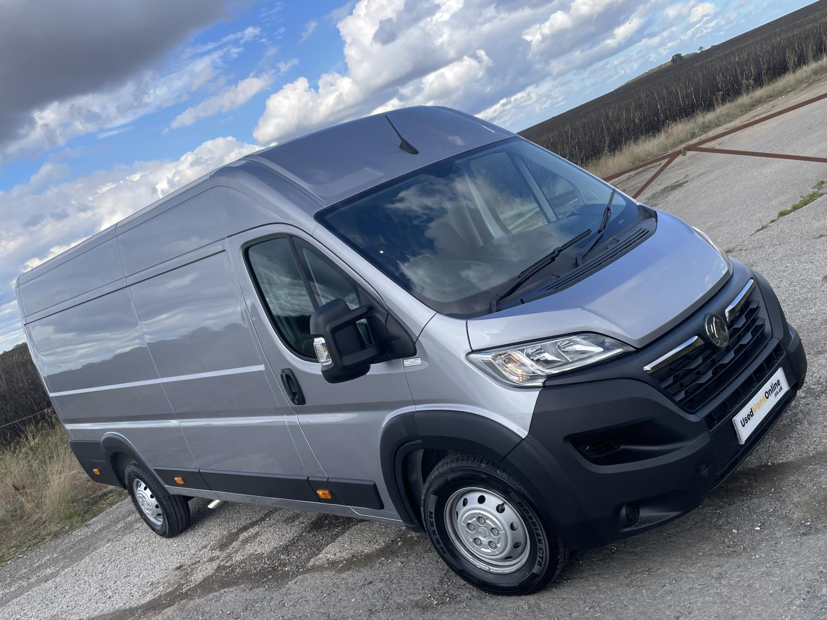 Vauxhall Movano 2.2 CDTi 3500 BiTurbo HDT Prime Panel Van 5dr Diesel Manual FWD L4 Medium Roof Euro 6 (s/s) (140 ps)