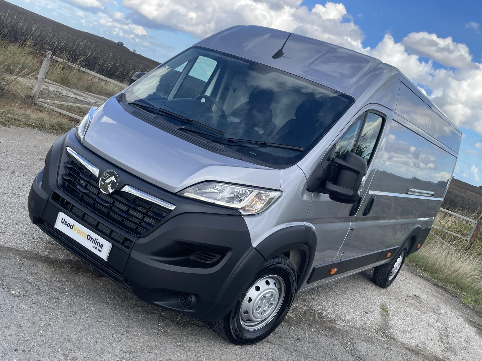 Vauxhall Movano 2.2 CDTi 3500 BiTurbo HDT Prime Panel Van 5dr Diesel Manual FWD L4 Medium Roof Euro 6 (s/s) (140 ps)