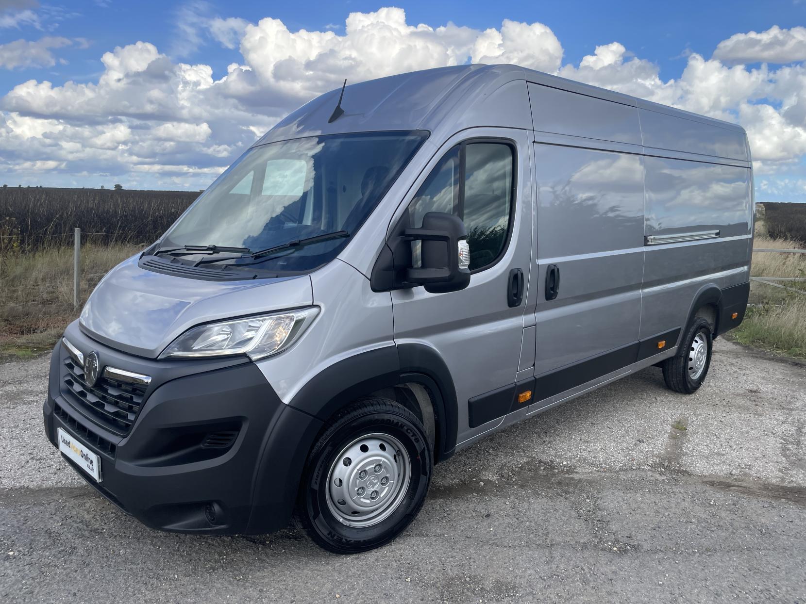 Vauxhall Movano 2.2 CDTi 3500 BiTurbo HDT Prime Panel Van 5dr Diesel Manual FWD L4 Medium Roof Euro 6 (s/s) (140 ps)