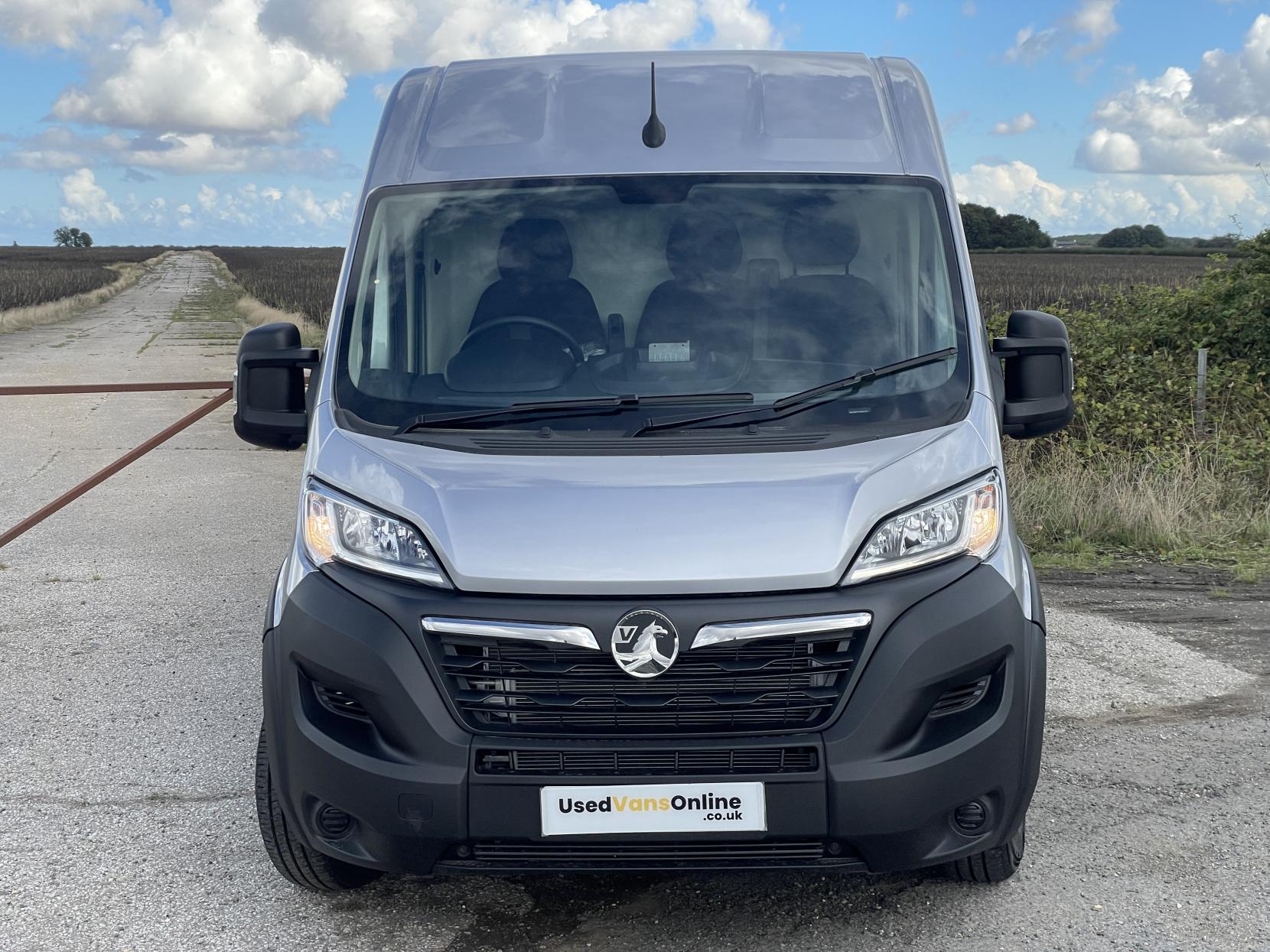 Vauxhall Movano 2.2 CDTi 3500 BiTurbo HDT Prime Panel Van 5dr Diesel Manual FWD L4 Medium Roof Euro 6 (s/s) (140 ps)