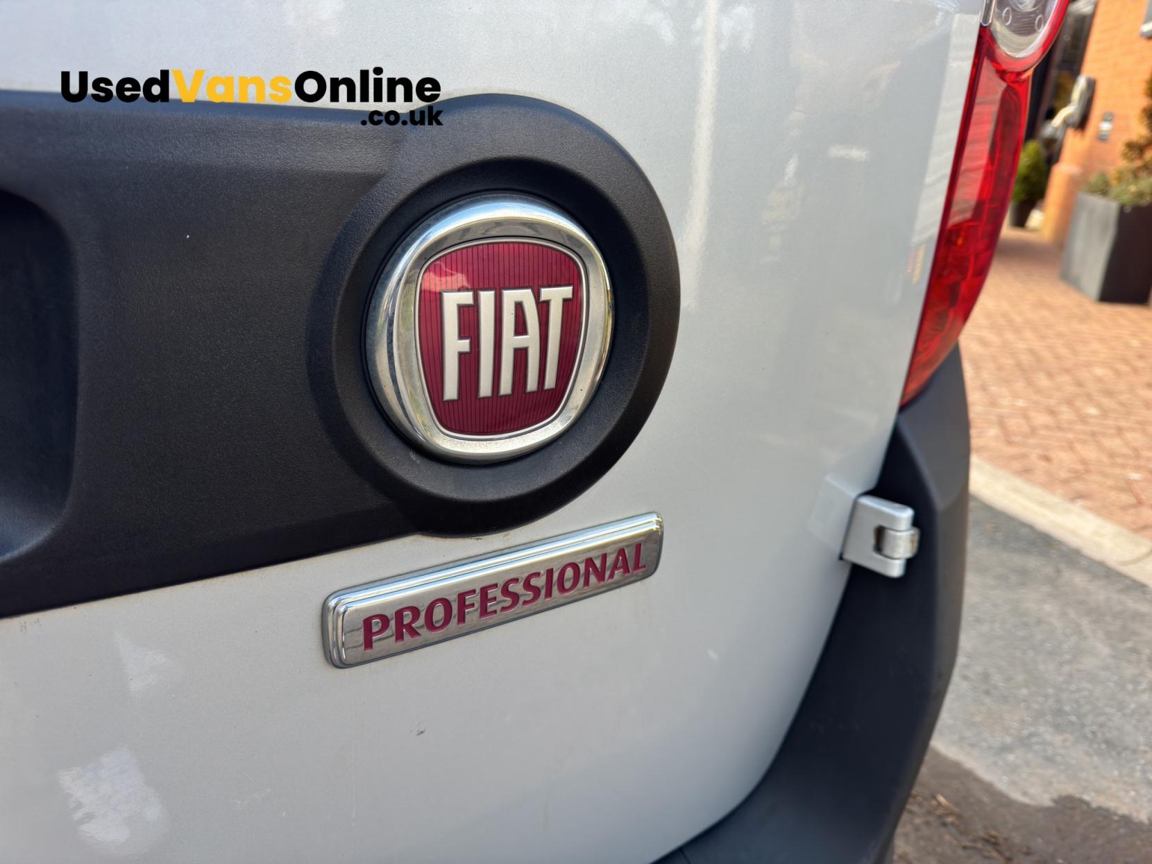 Fiat Doblo 1.6 MultiJetII Maxi Tecnico Panel Van 6dr Diesel Manual L2 H1 Euro 6 (s/s) (120 bhp)