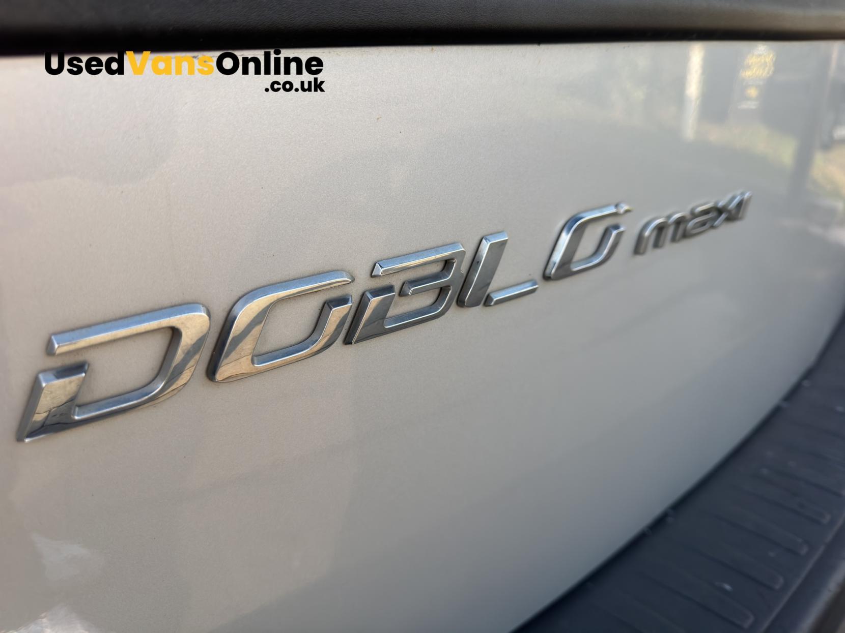 Fiat Doblo 1.6 MultiJetII Maxi Tecnico Panel Van 6dr Diesel Manual L2 H1 Euro 6 (s/s) (120 bhp)